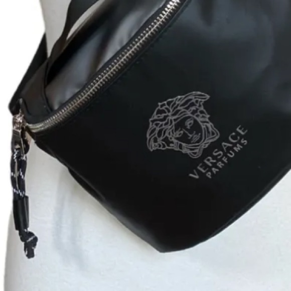 🖤 VERSACE Parfums Crossbody Waist Fanny Belt Bag Medusa Logo Black Like New! 🖤 - Picture 5 of 6